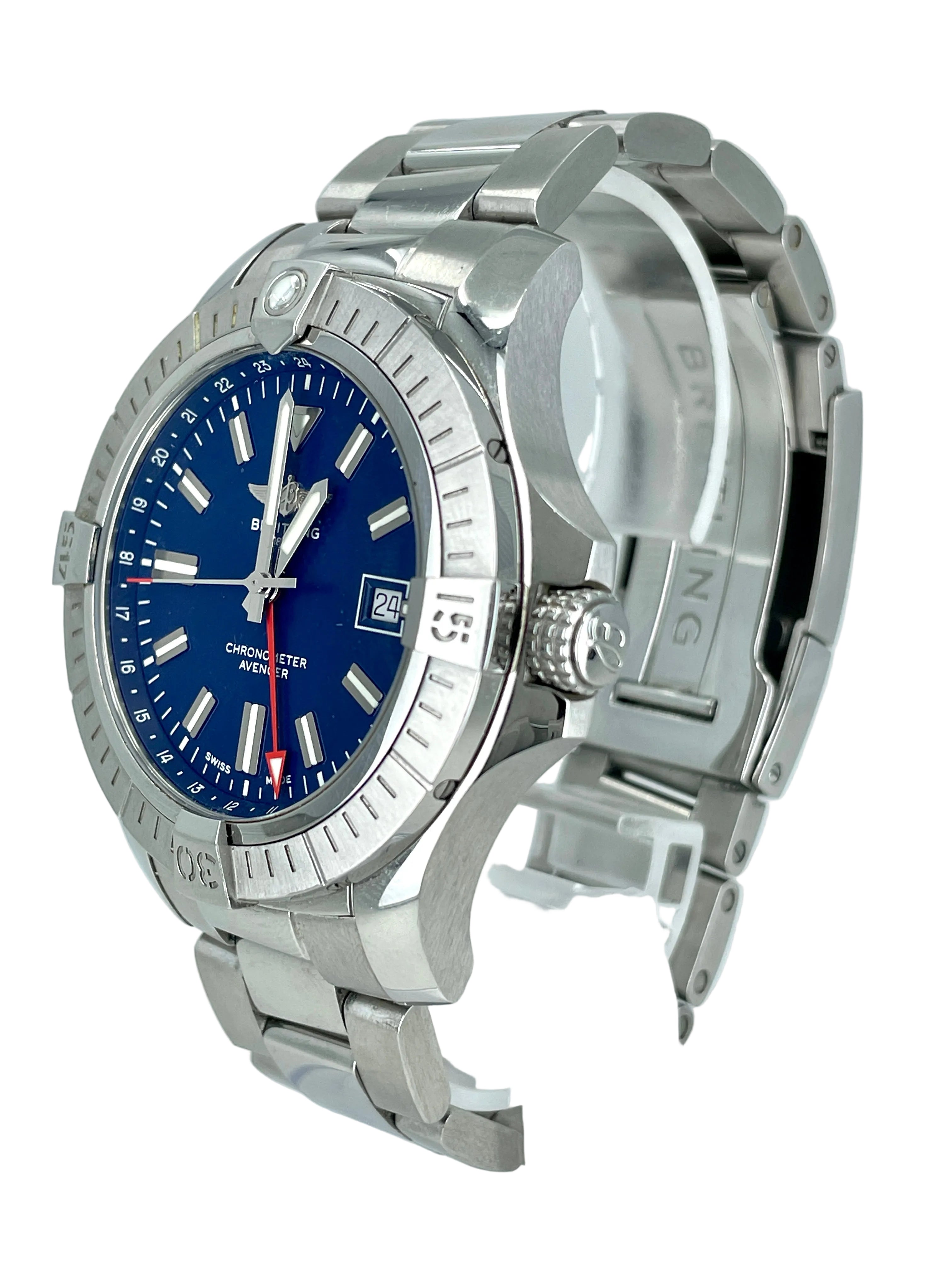 Breitling AVENGER AUTOMATIC GMT 45