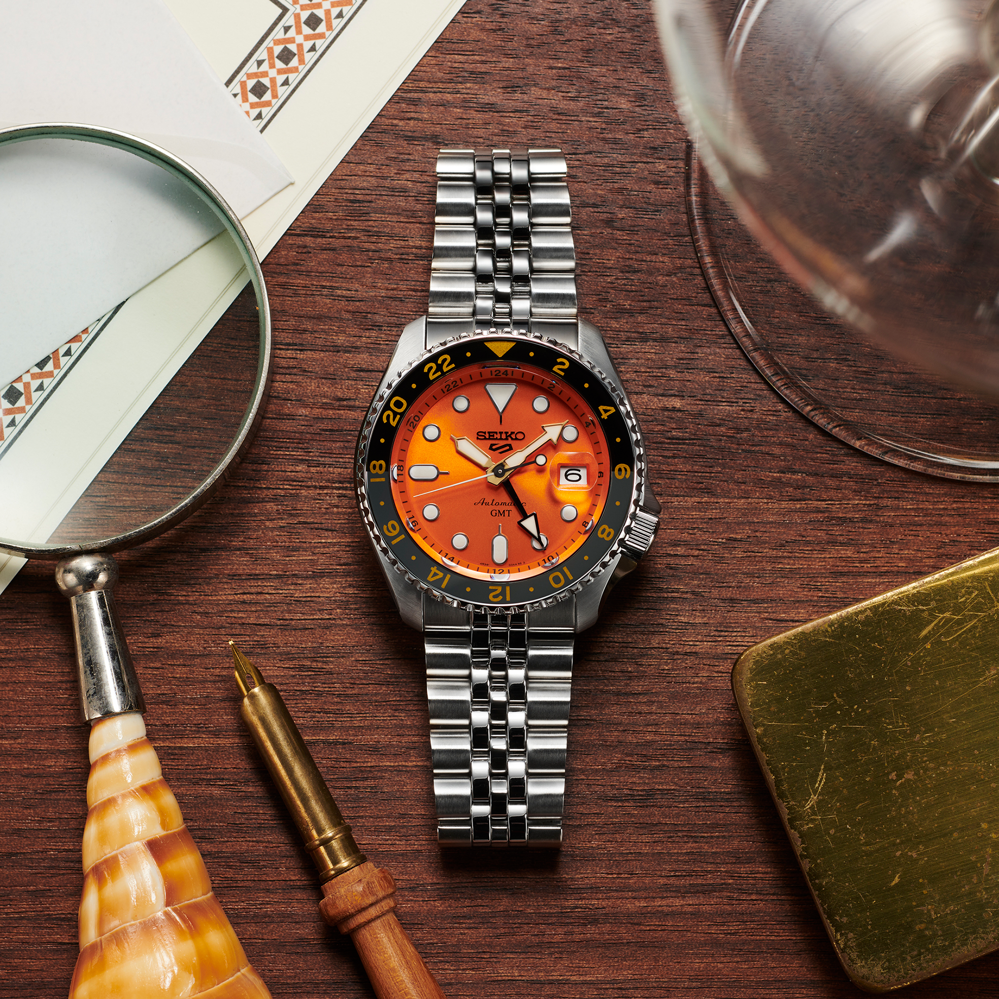 Seiko 5 GMT SSK005